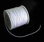 Knyttesnor - Nylonsnor. Imiteret silke. Hvid. 0.5 mm. 135 meter